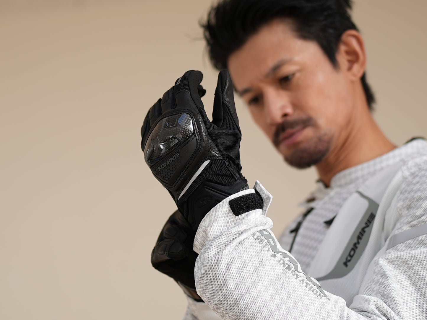 KOMINE GK-268 Carbon Mesh Gloves